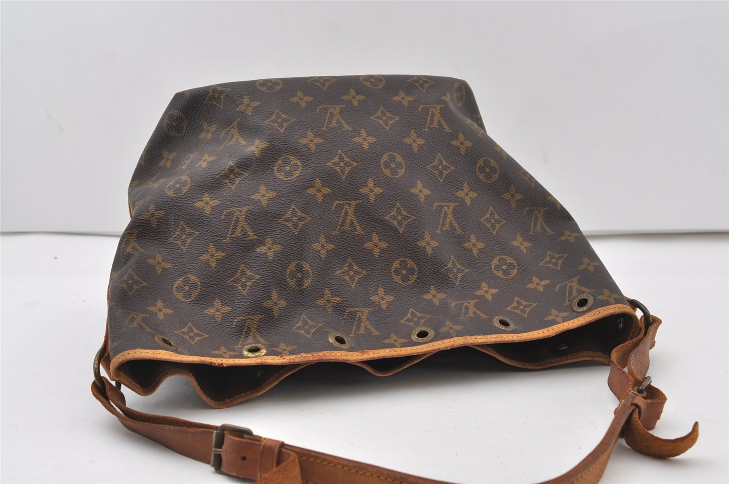 Authentic Louis Vuitton Monogram Petit Noe M42226 Shoulder Drawstring Bag 0969J