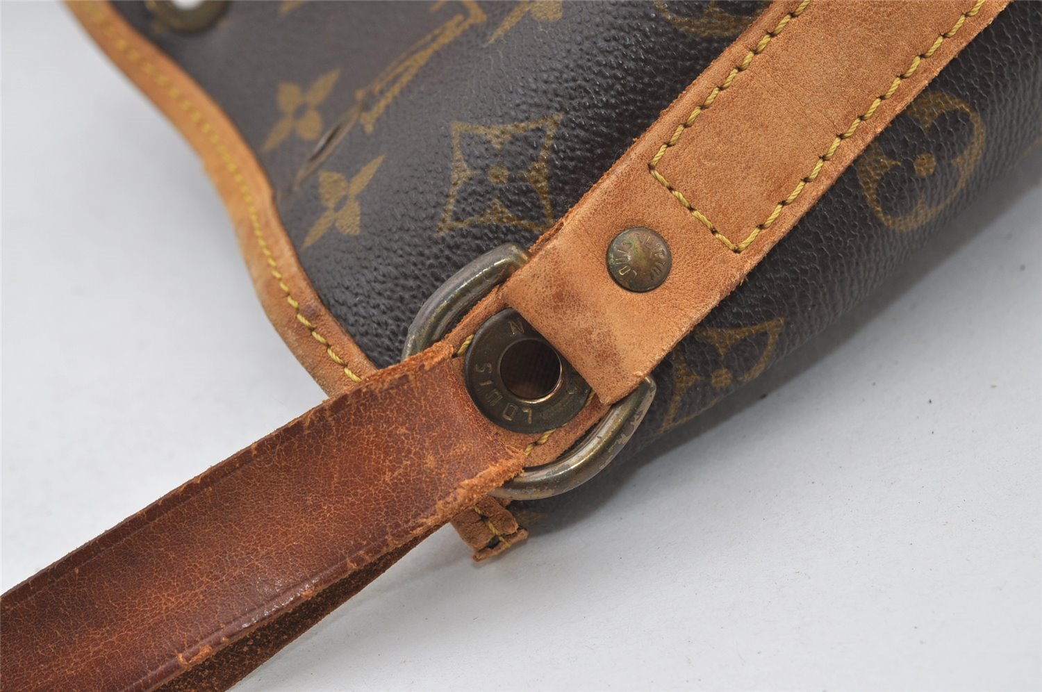 Authentic Louis Vuitton Monogram Petit Noe M42226 Shoulder Drawstring Bag 0969J