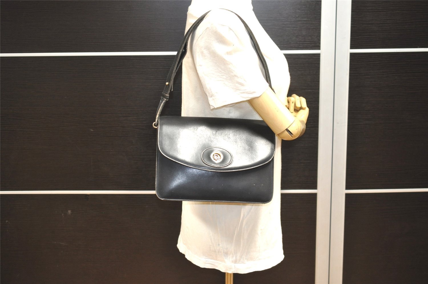 Authentic Christian Dior Shoulder Cross Body Bag Purse Leather Black CD 0970I