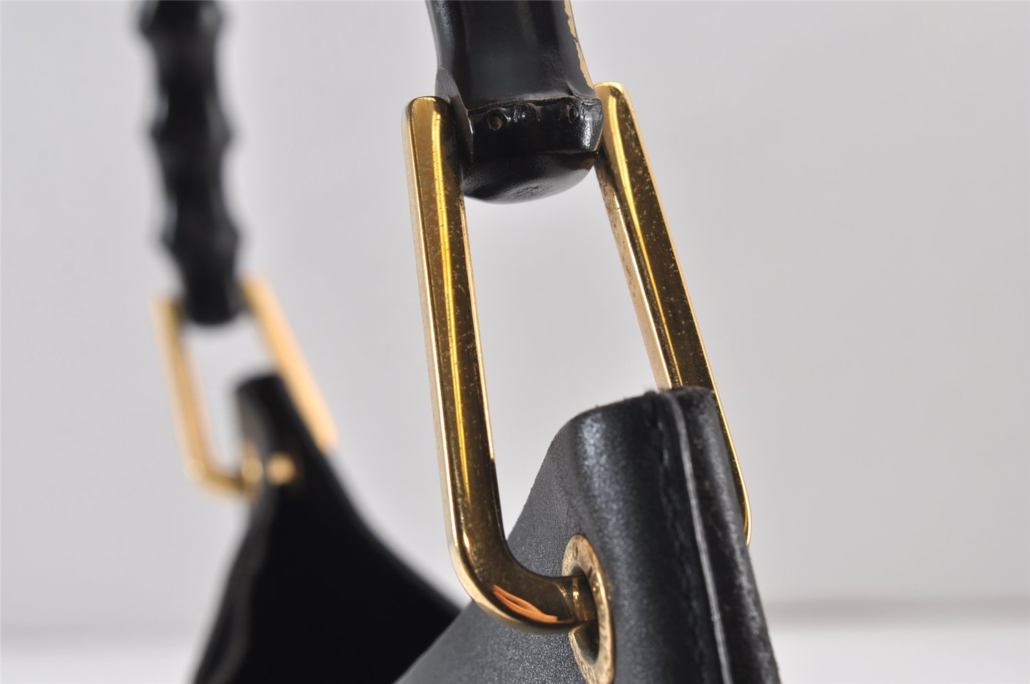 Authentic GUCCI Vintage Bamboo Shoulder Hand Bag Purse Leather Black 0971K