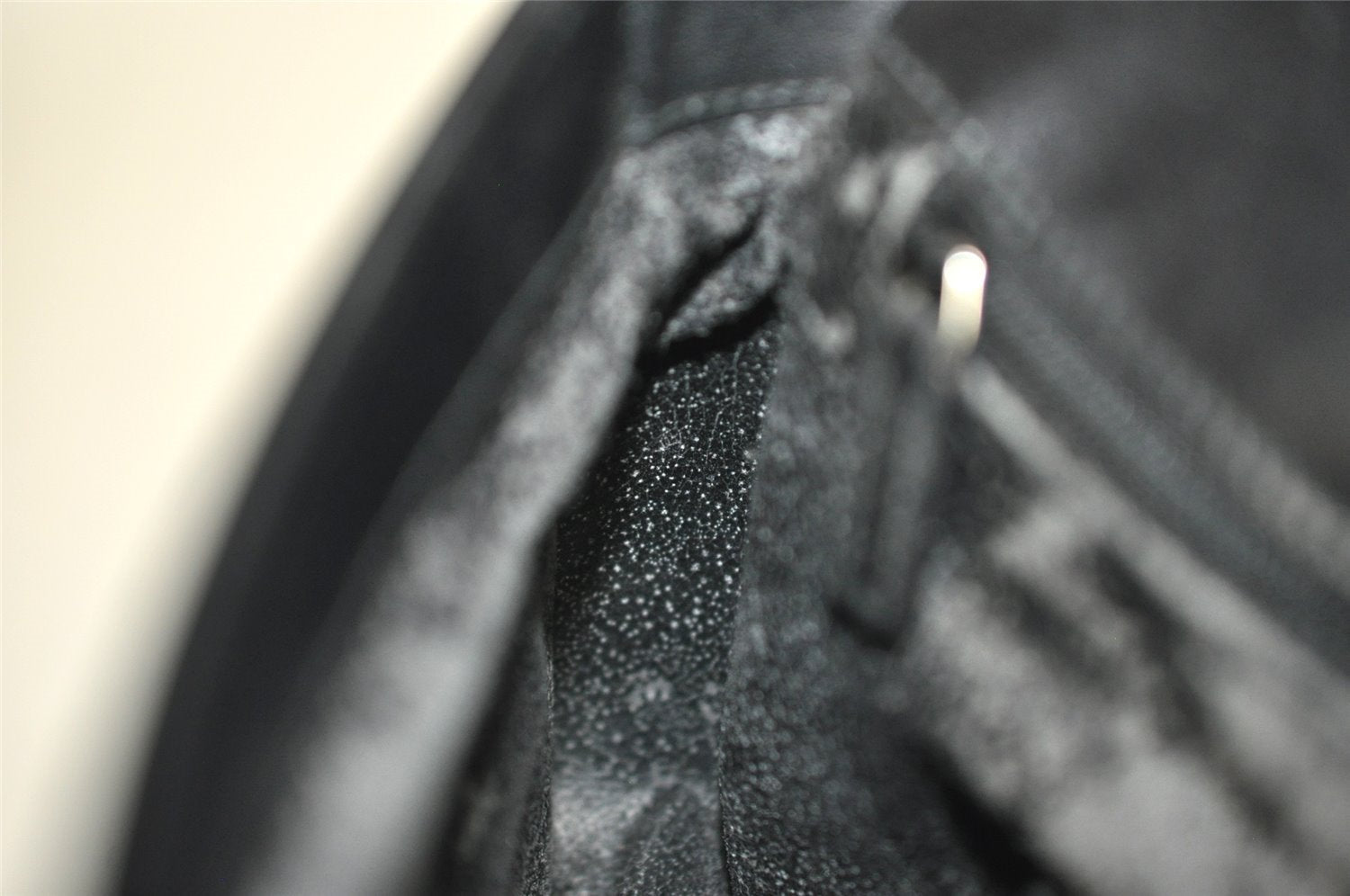 Authentic GUCCI Vintage Shoulder Bag Purse Leather Black Junk 0972I