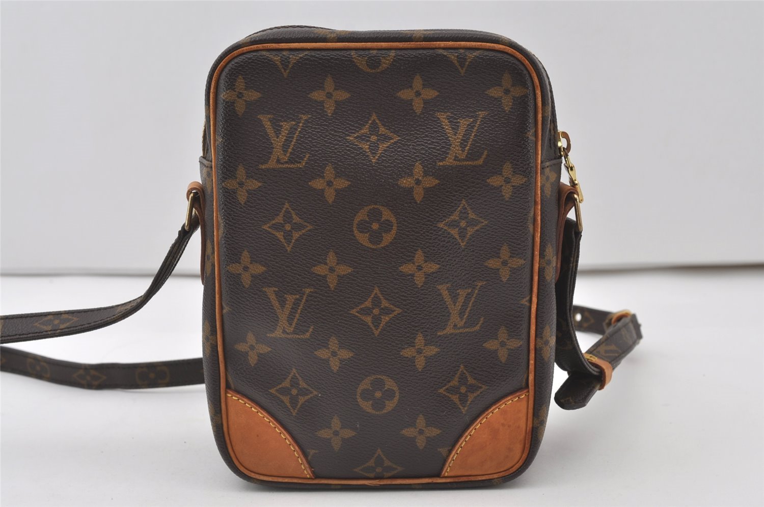 Authentic Louis Vuitton Monogram Amazone Shoulder Cross Body Bag M45236 LV 0972J