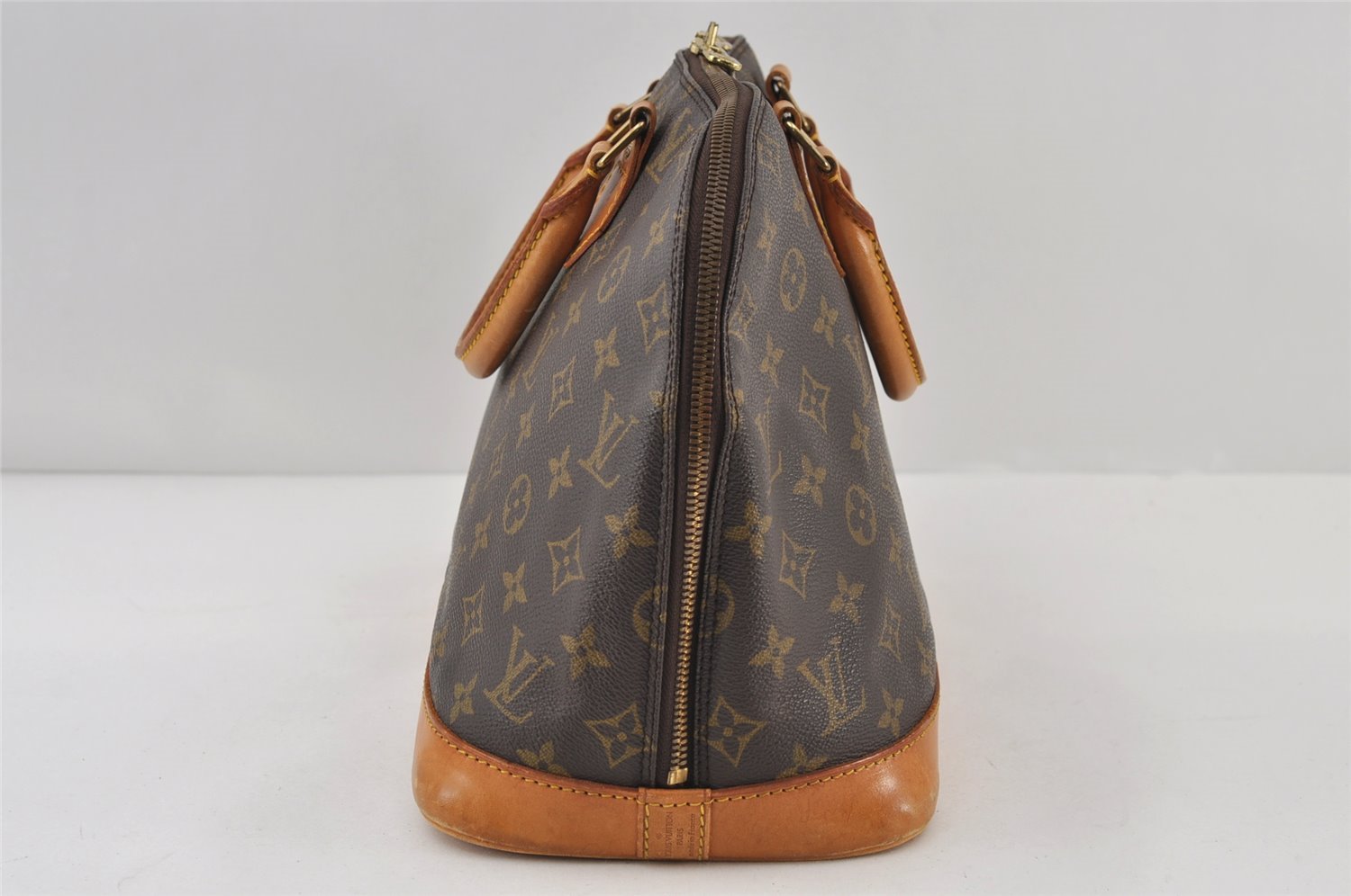 Authentic Louis Vuitton Monogram Alma Hand Bag Purse M51130 LV 0976J