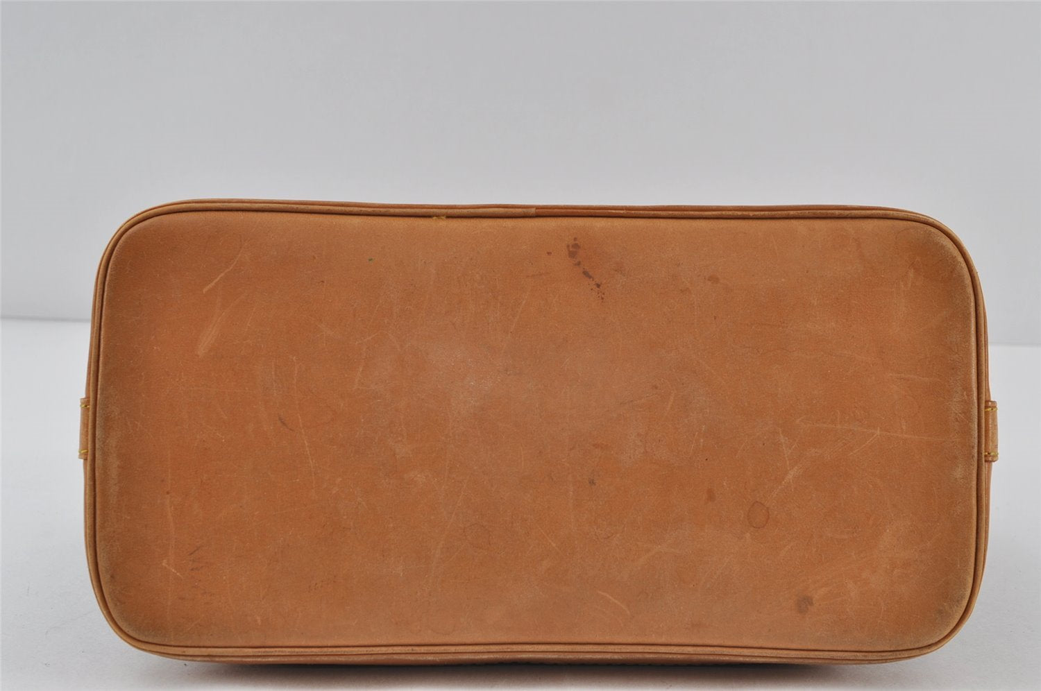 Authentic Louis Vuitton Monogram Alma Hand Bag Purse M51130 LV 0976J