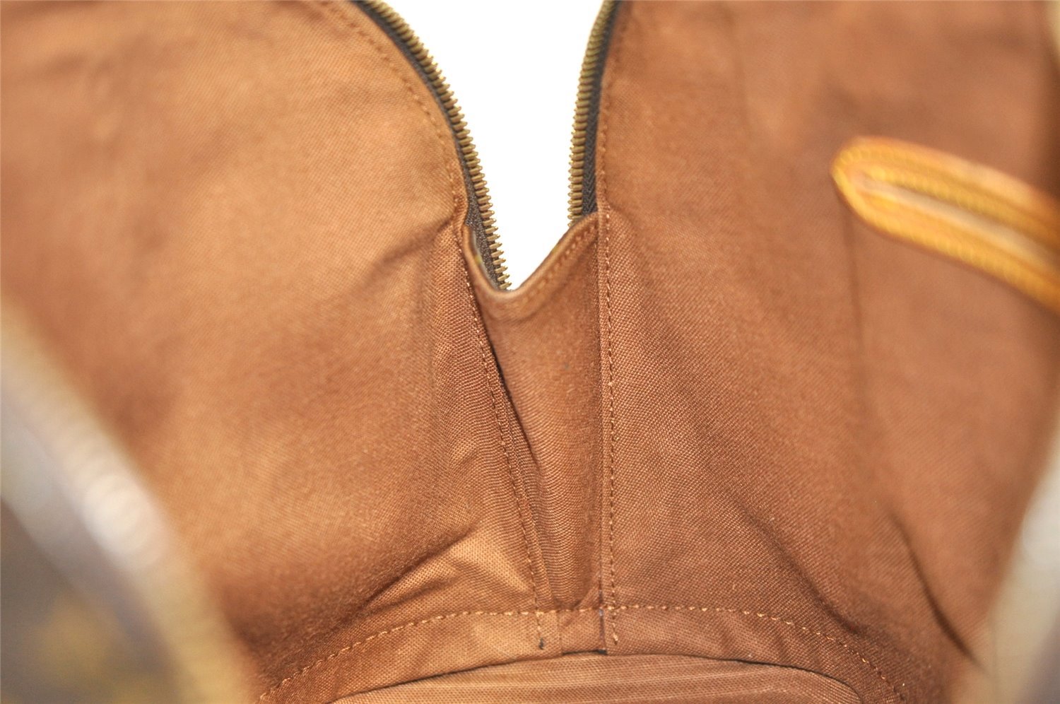 Authentic Louis Vuitton Monogram Alma Hand Bag Purse M51130 LV 0976J