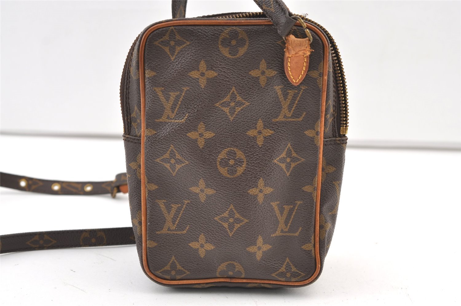 Auth Louis Vuitton Monogram Mini Amazone Shoulder Cross Bag M45238 LV Junk 0977K