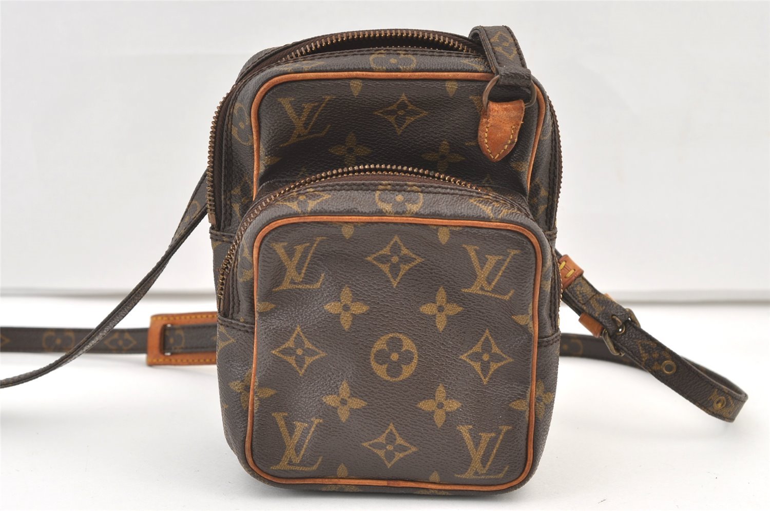 Auth Louis Vuitton Monogram Mini Amazone Shoulder Cross Bag M45238 LV Junk 0978K