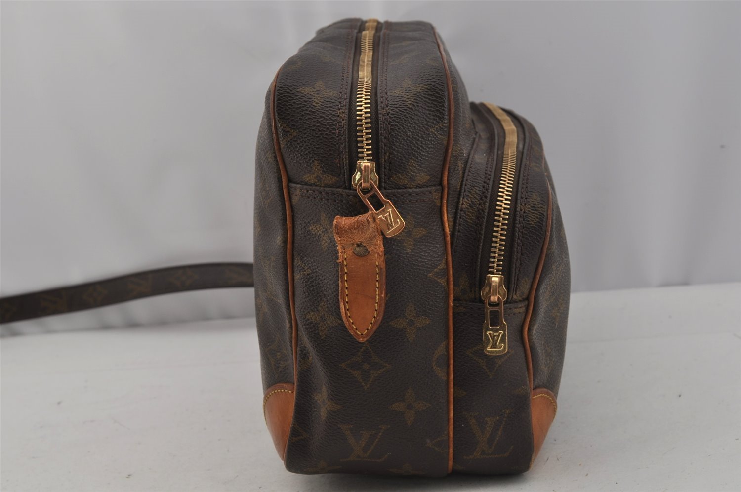 Authentic Louis Vuitton Monogram Nile Shoulder Cross Body Bag M45244 Junk 0982J
