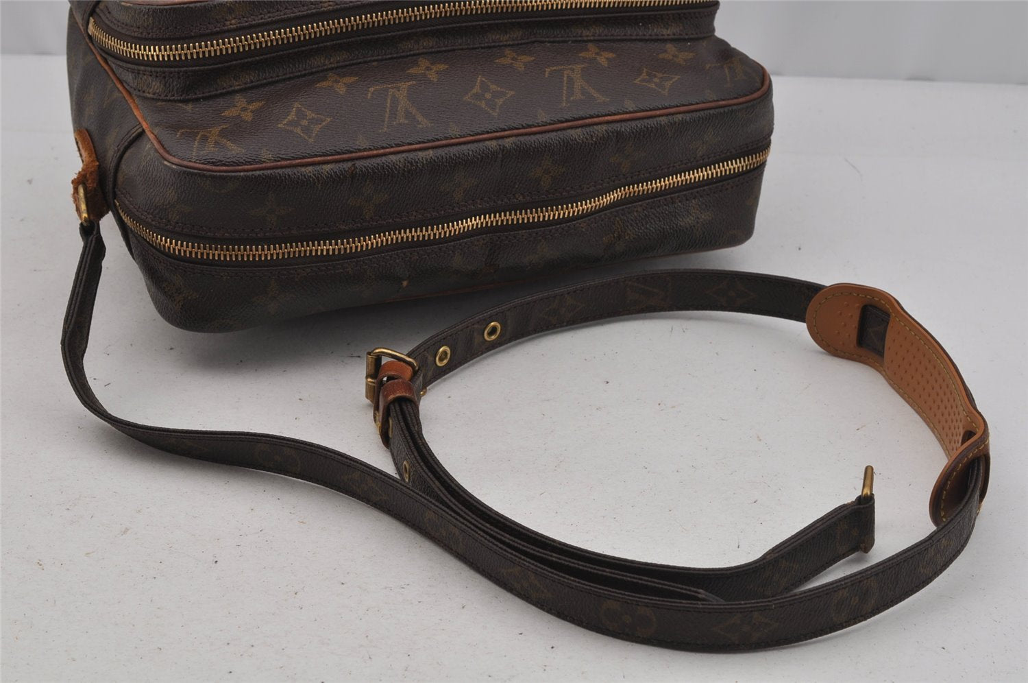 Authentic Louis Vuitton Monogram Nile Shoulder Cross Body Bag M45244 Junk 0982J