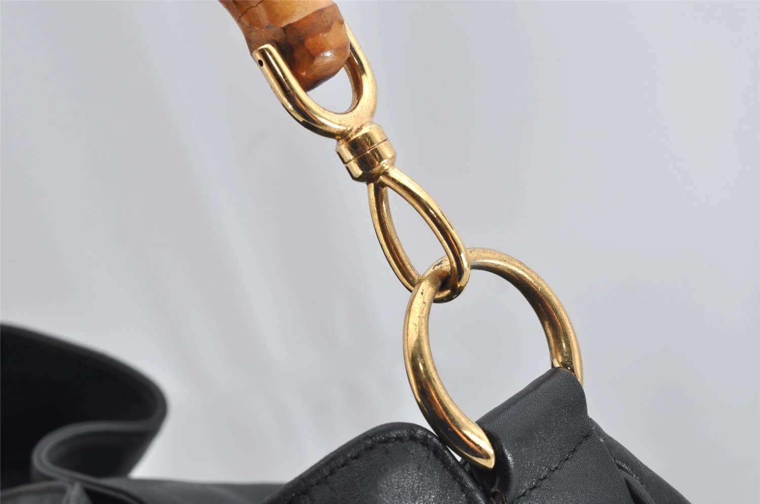 Authentic GUCCI Bamboo Vintage Shoulder Hand Bag Purse Leather Black Junk 0982K