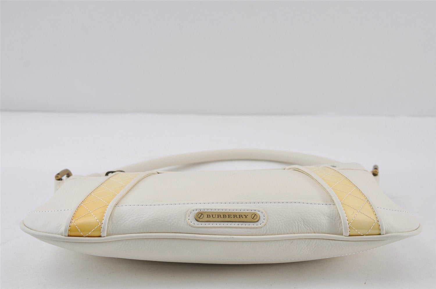 Authentic BURBERRY Vintage Leather Shoulder Hand Bag Purse White 0985J