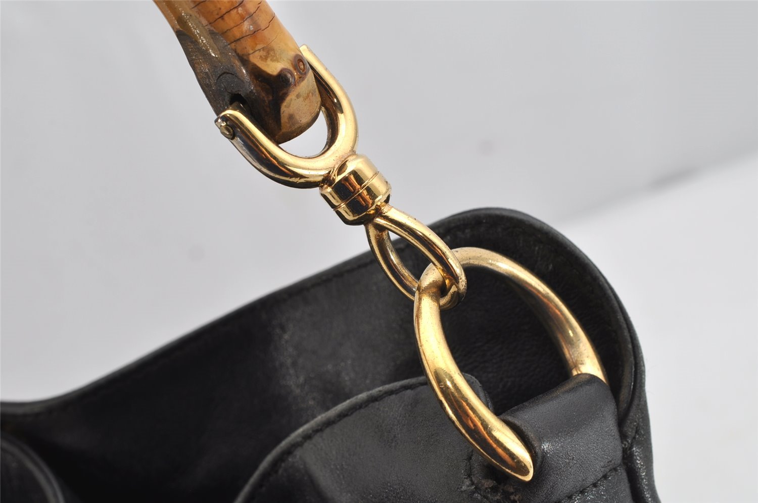 Authentic GUCCI Bamboo Vintage Shoulder Hand Bag Purse Leather Black Junk 0987K