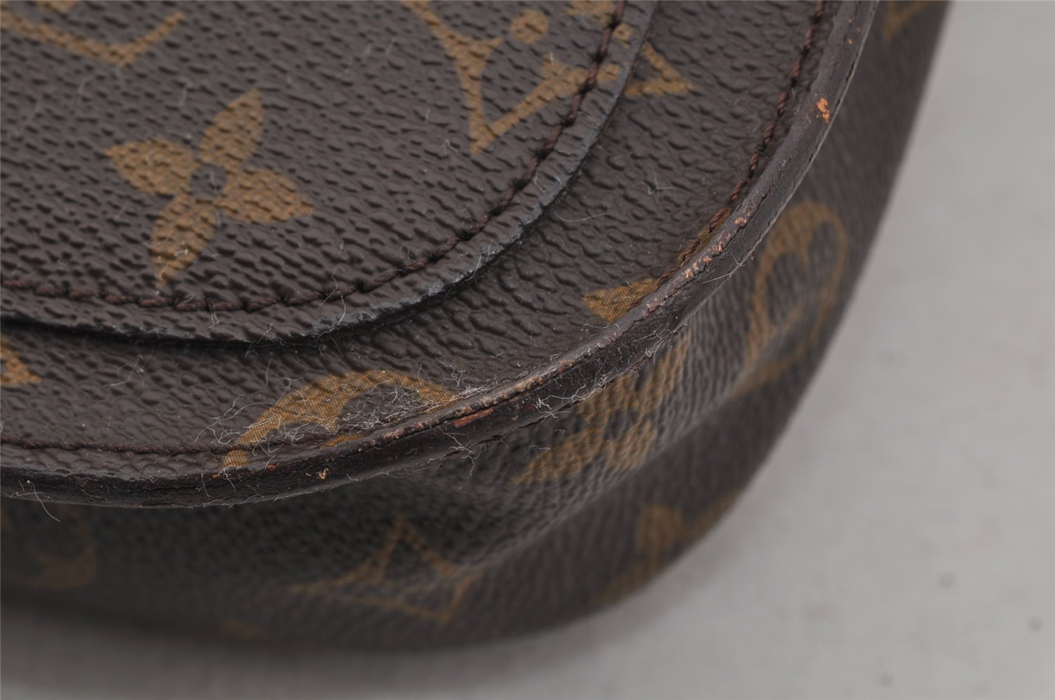 Authentic Louis Vuitton Monogram Saint Cloud MM M51243 Shoulder Cross Bag 0989J