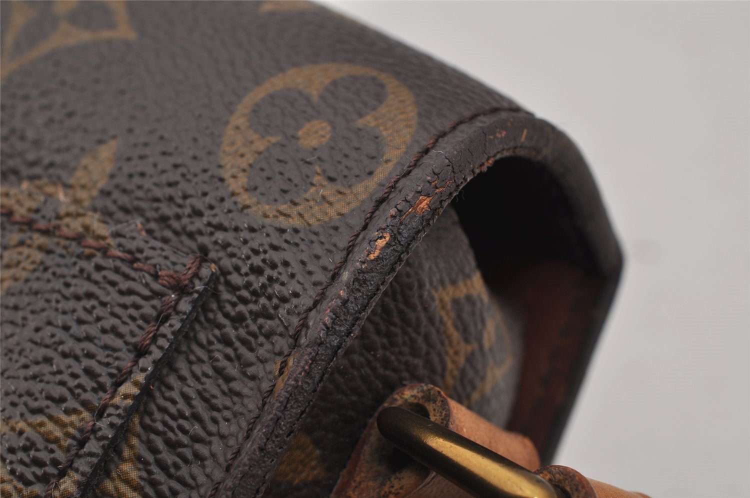 Authentic Louis Vuitton Monogram Saint Cloud MM M51243 Shoulder Cross Bag 0989J