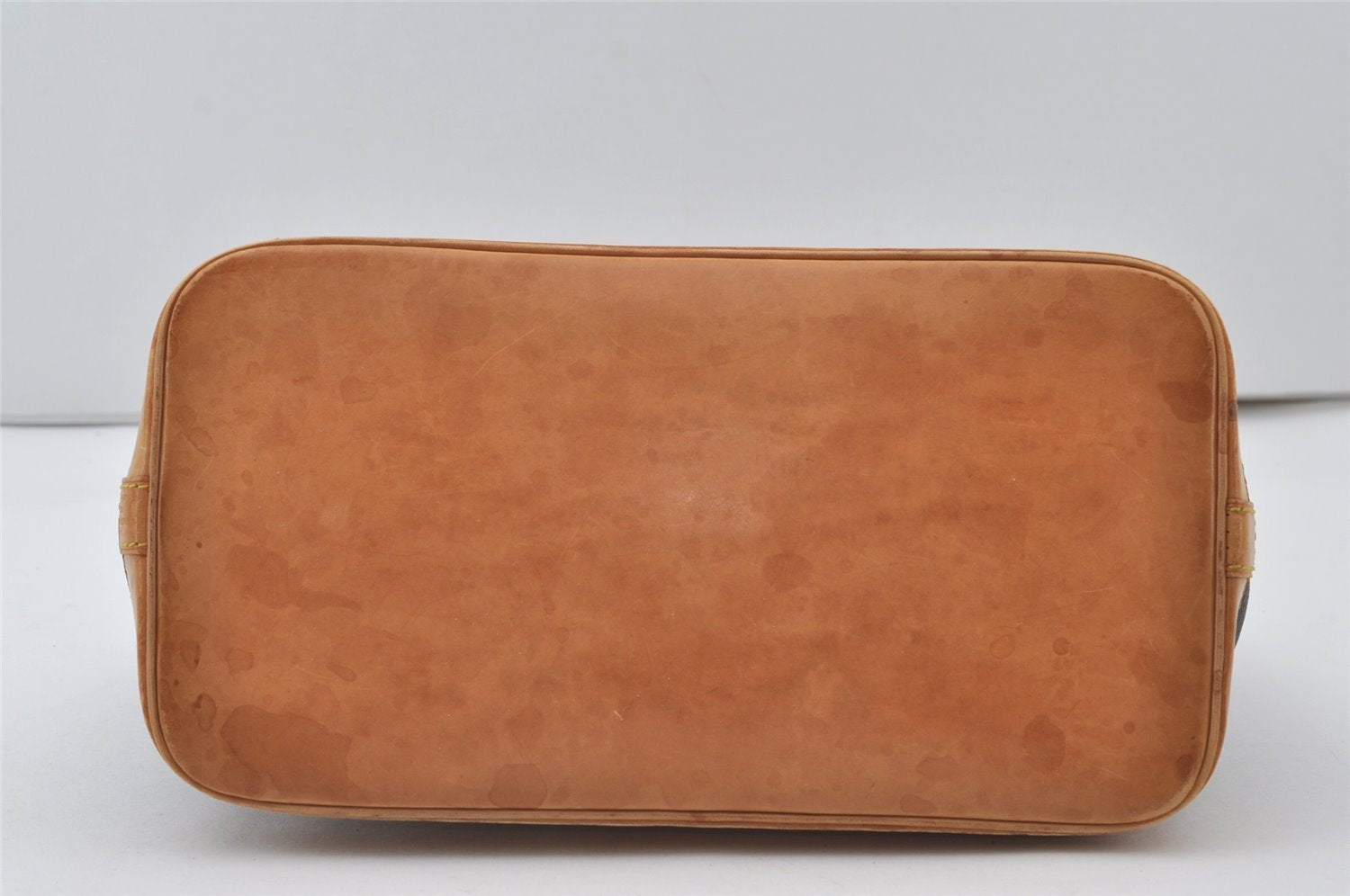 Authentic Louis Vuitton Monogram Alma Hand Bag Purse M51130 LV 0990J