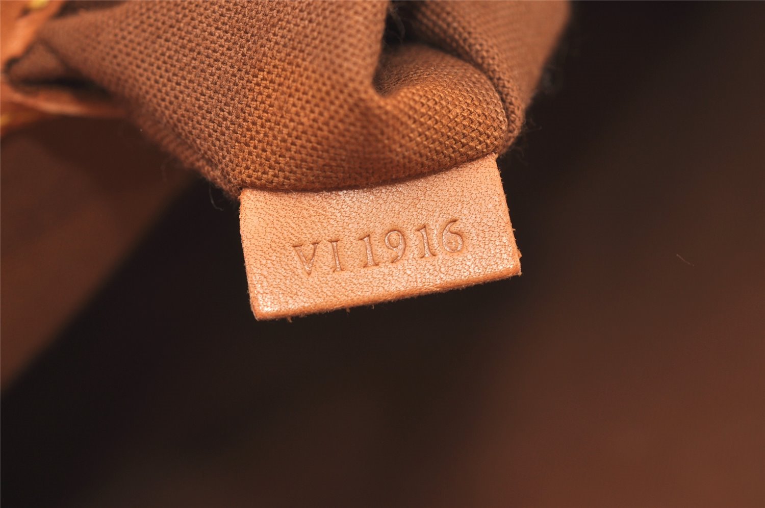 Authentic Louis Vuitton Monogram Alma Hand Bag Purse M51130 LV 0990J