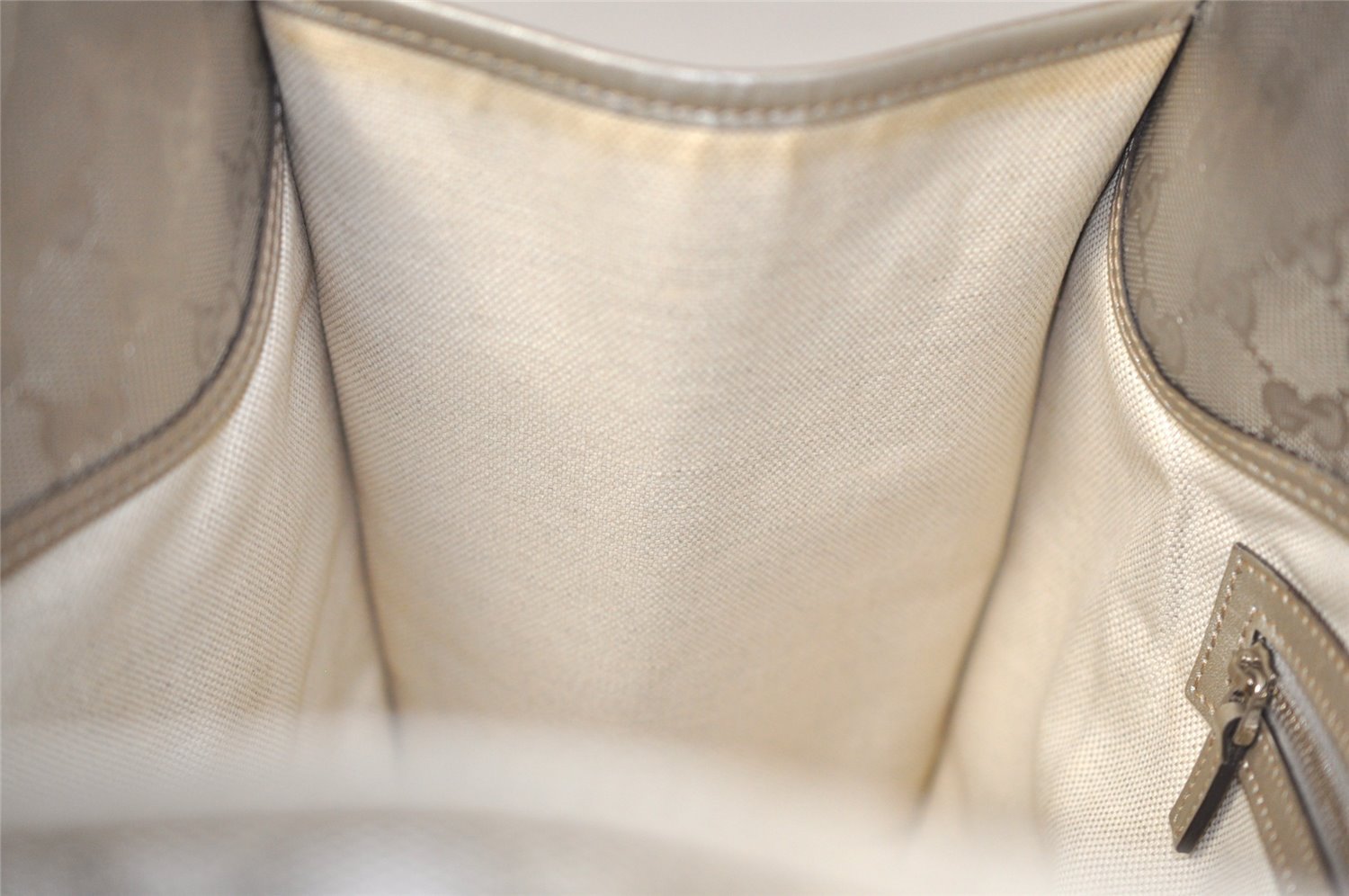 Authentic GUCCI GG Imprime Joy Shoulder Bag GG PVC Leather 203494 Silver 0992J