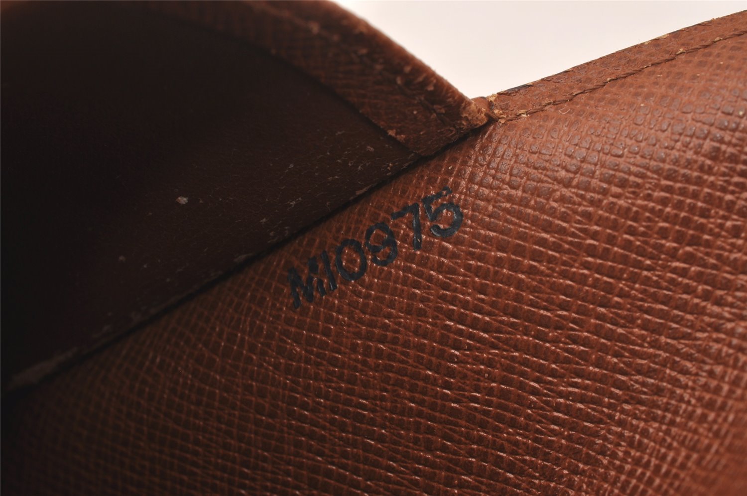 Authentic Louis Vuitton Epi Agenda GM Notebook Cover Brown R20213 LV 0994I