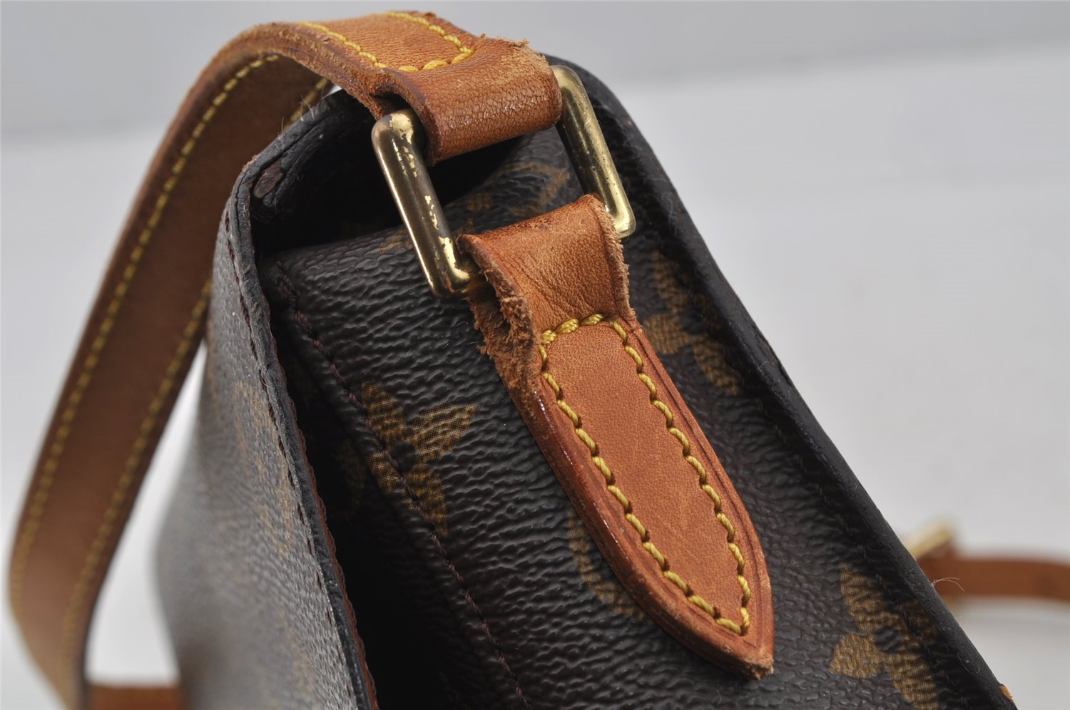 Authentic Louis Vuitton Monogram Saint Cloud MM M51243 Shoulder Cross Bag 0995J