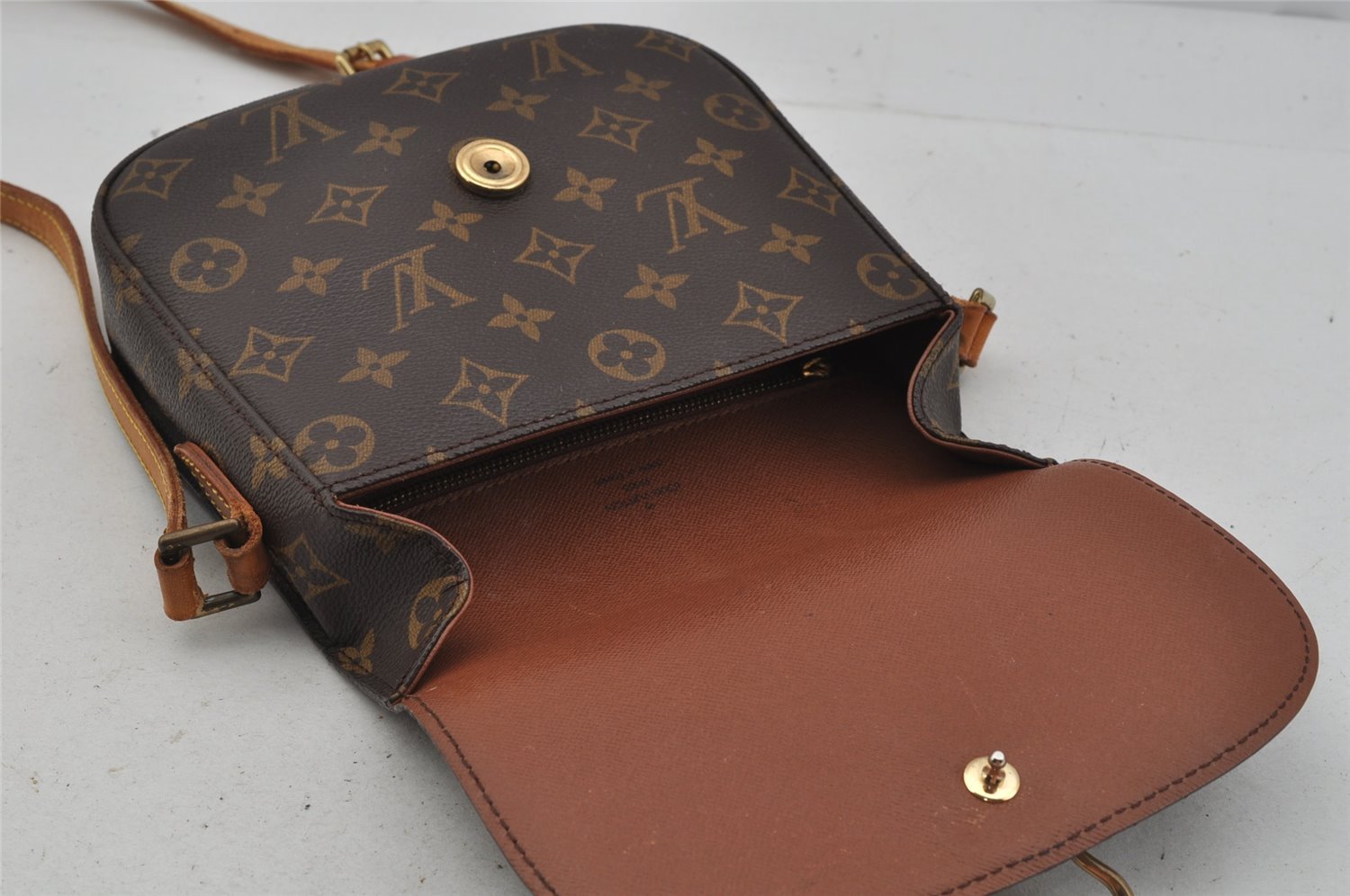 Authentic Louis Vuitton Monogram Saint Cloud MM M51243 Shoulder Cross Bag 0995J