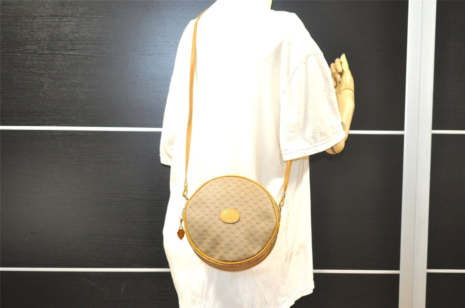 Authentic GUCCI Micro GG PVC Leather Shoulder Cross Body Bag Brown 0997I