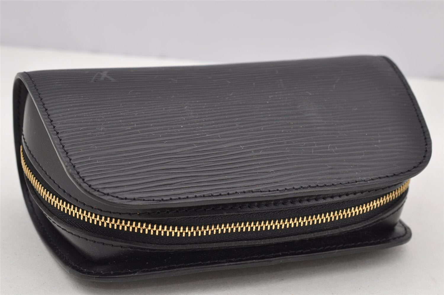 Authentic Louis Vuitton Epi Dauphine Cosmetic Pouch Black M48442 LV 0999I