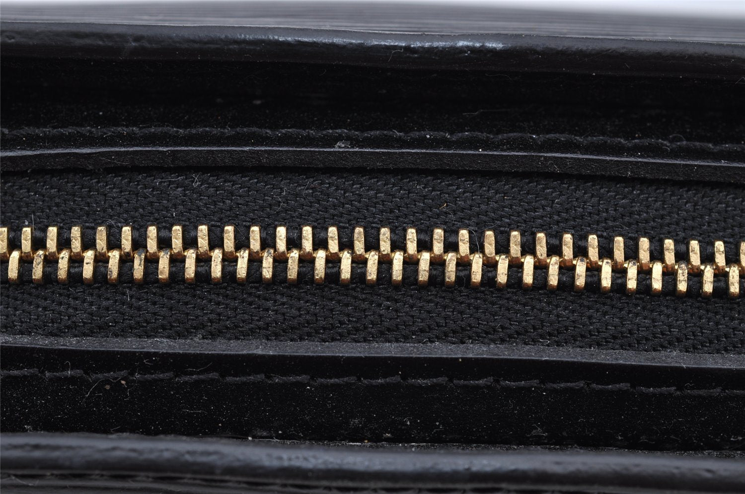 Authentic Louis Vuitton Epi Dauphine Cosmetic Pouch Black M48442 LV 0999I