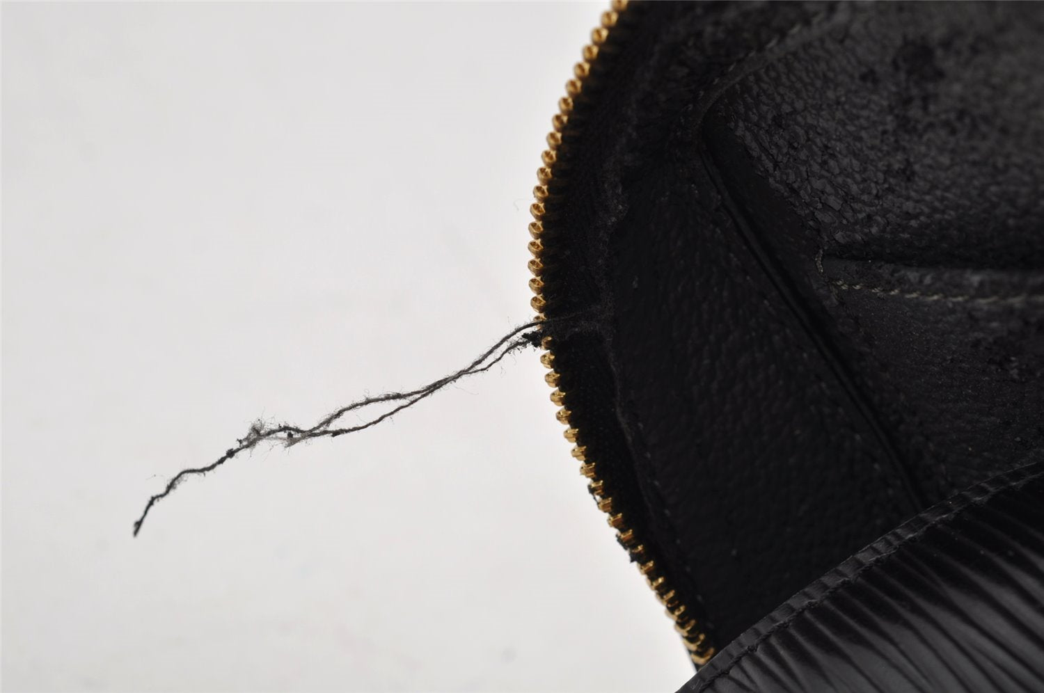 Authentic Louis Vuitton Epi Dauphine Cosmetic Pouch Black M48442 LV 0999I