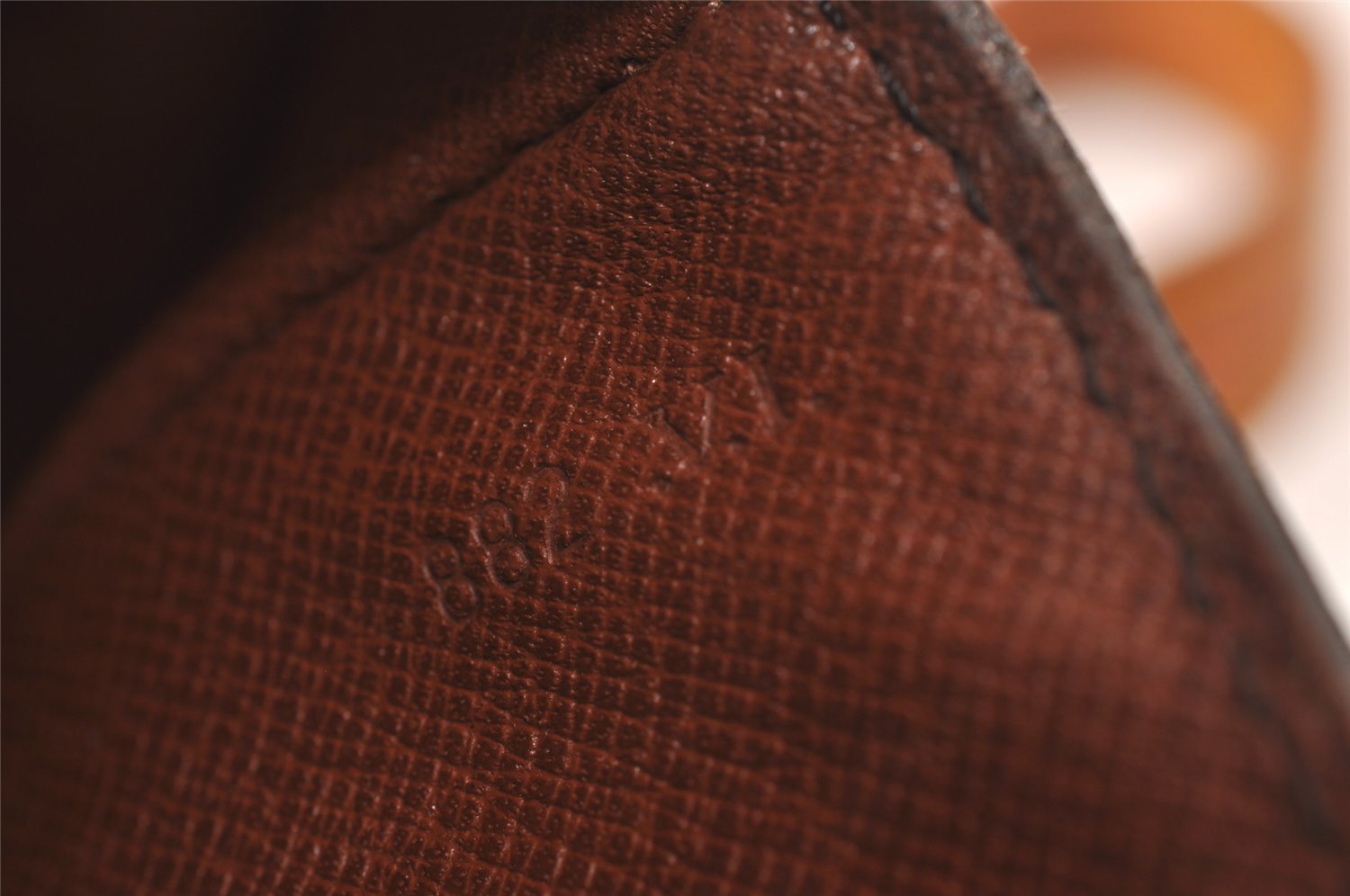 Authentic Louis Vuitton Monogram Saint Cloud GM M51242 Shoulder Cross Bag 1009I