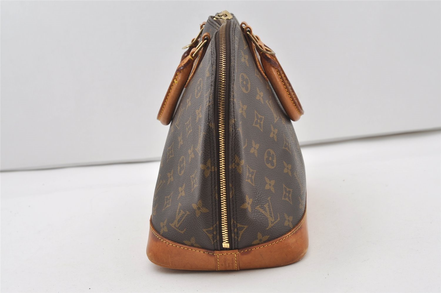 Authentic Louis Vuitton Monogram Alma Hand Bag Purse M51130 LV 1020J