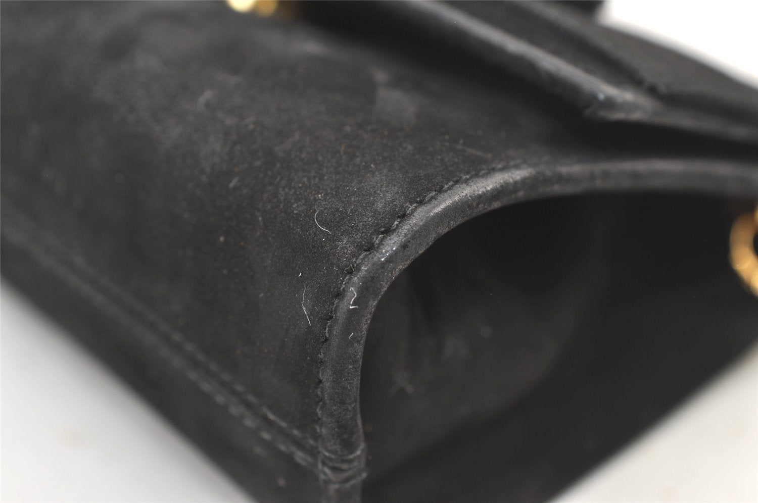 Authentic Salvatore Ferragamo Vara Ribbon Shoulder Bag Suede Leather Black 1023K