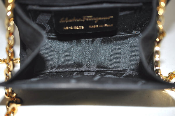 Authentic Salvatore Ferragamo Vara Ribbon Shoulder Bag Suede Leather Black 1023K