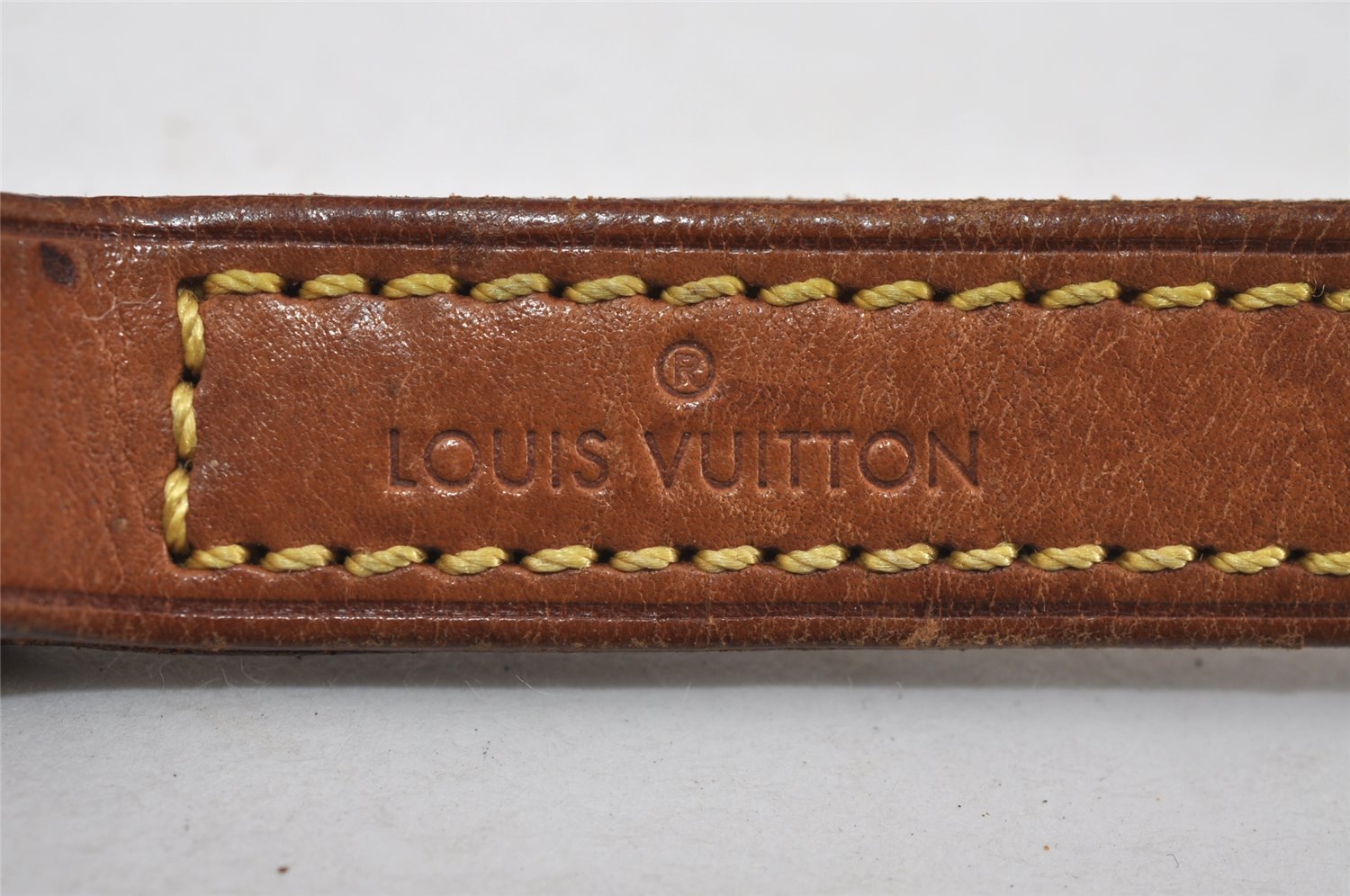 Authentic Louis Vuitton Leather Shoulder Strap Beige 39.2