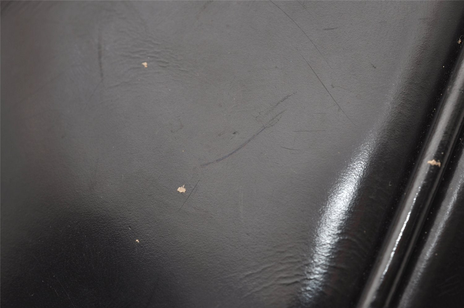 Authentic GUCCI Vintage SOHO Shoulder Cross Body Bag Purse Enamel Black 1034J