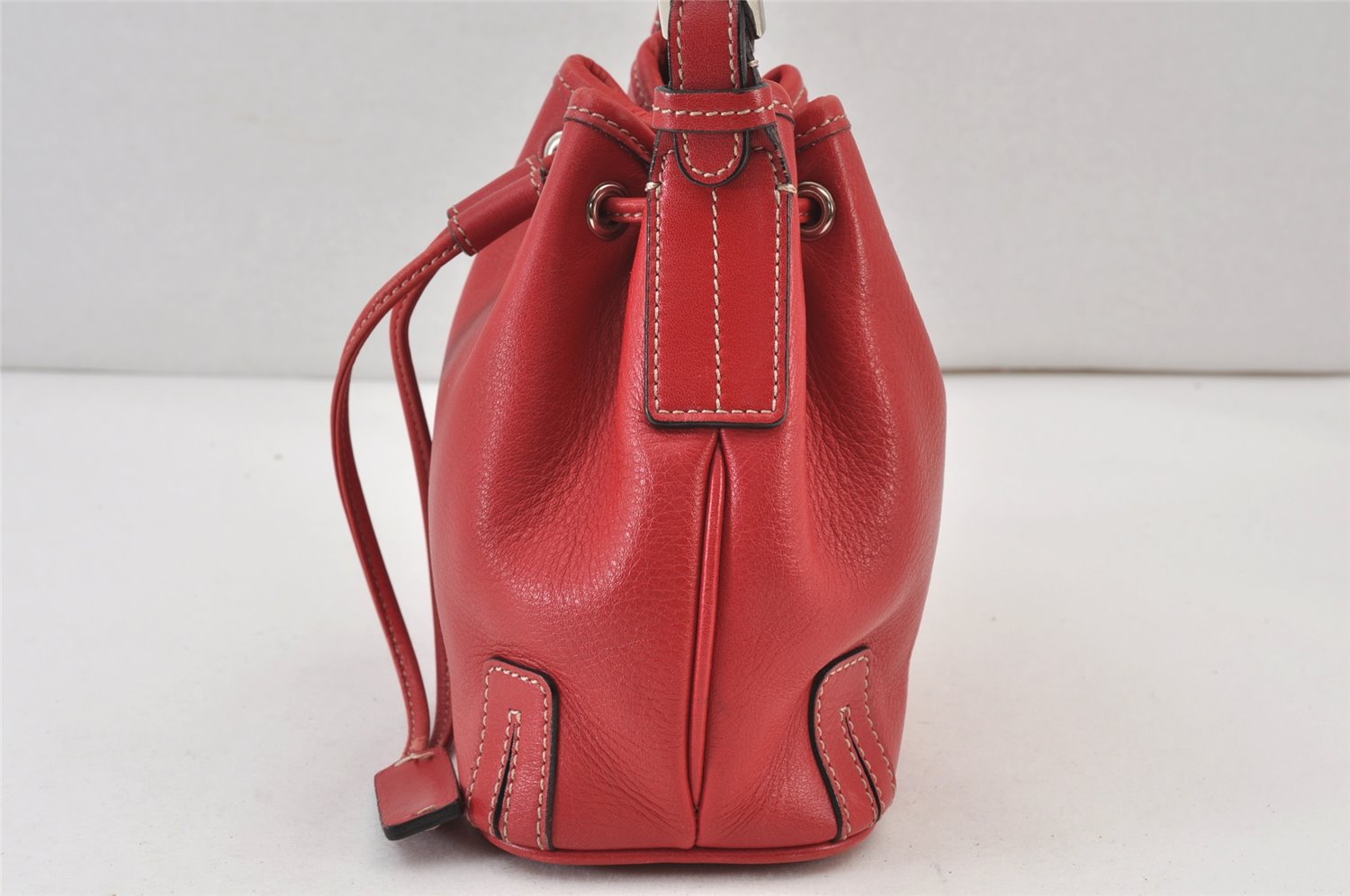 Authentic BURBERRY Leather Shoulder Drawstring Cross Body Bag Purse Red 1036K