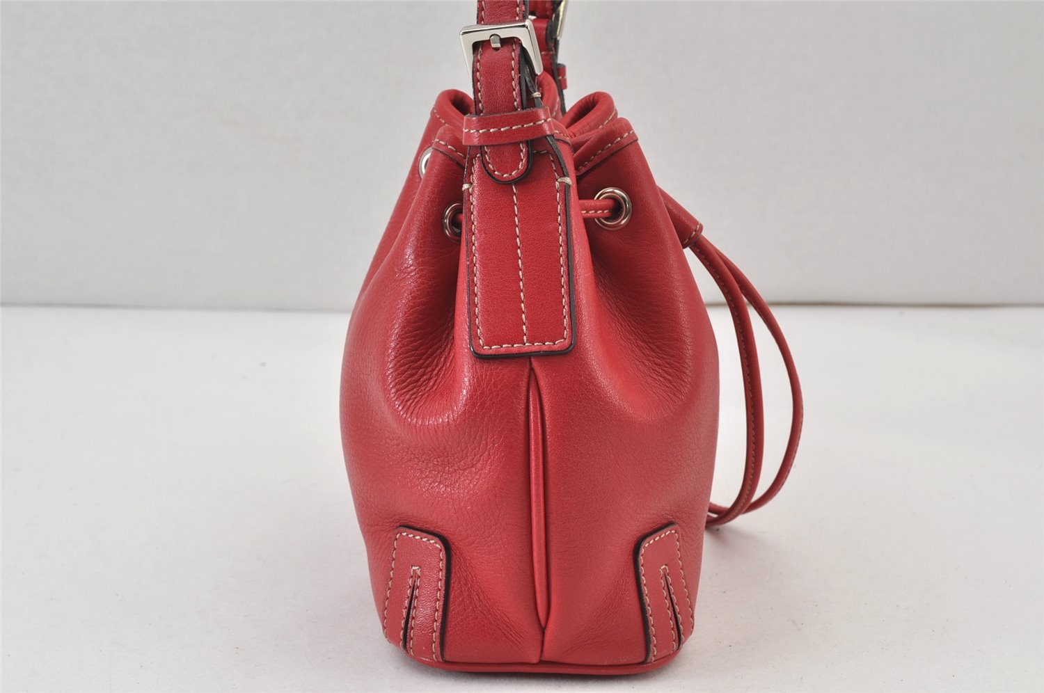 Authentic BURBERRY Leather Shoulder Drawstring Cross Body Bag Purse Red 1036K