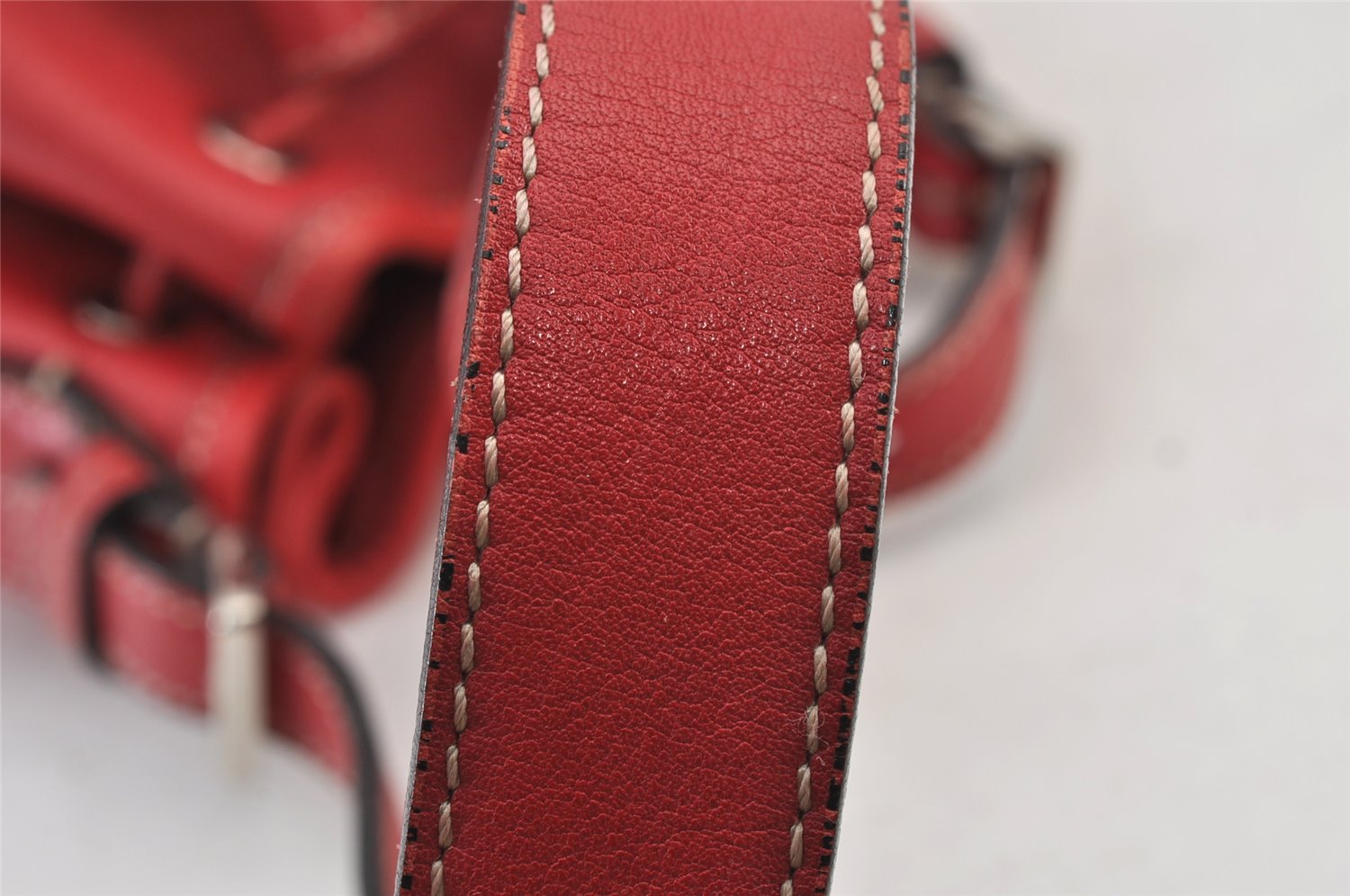 Authentic BURBERRY Leather Shoulder Drawstring Cross Body Bag Purse Red 1036K