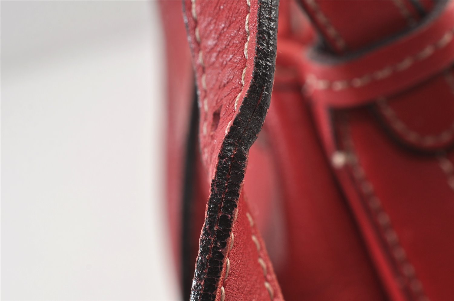 Authentic BURBERRY Leather Shoulder Drawstring Cross Body Bag Purse Red 1036K