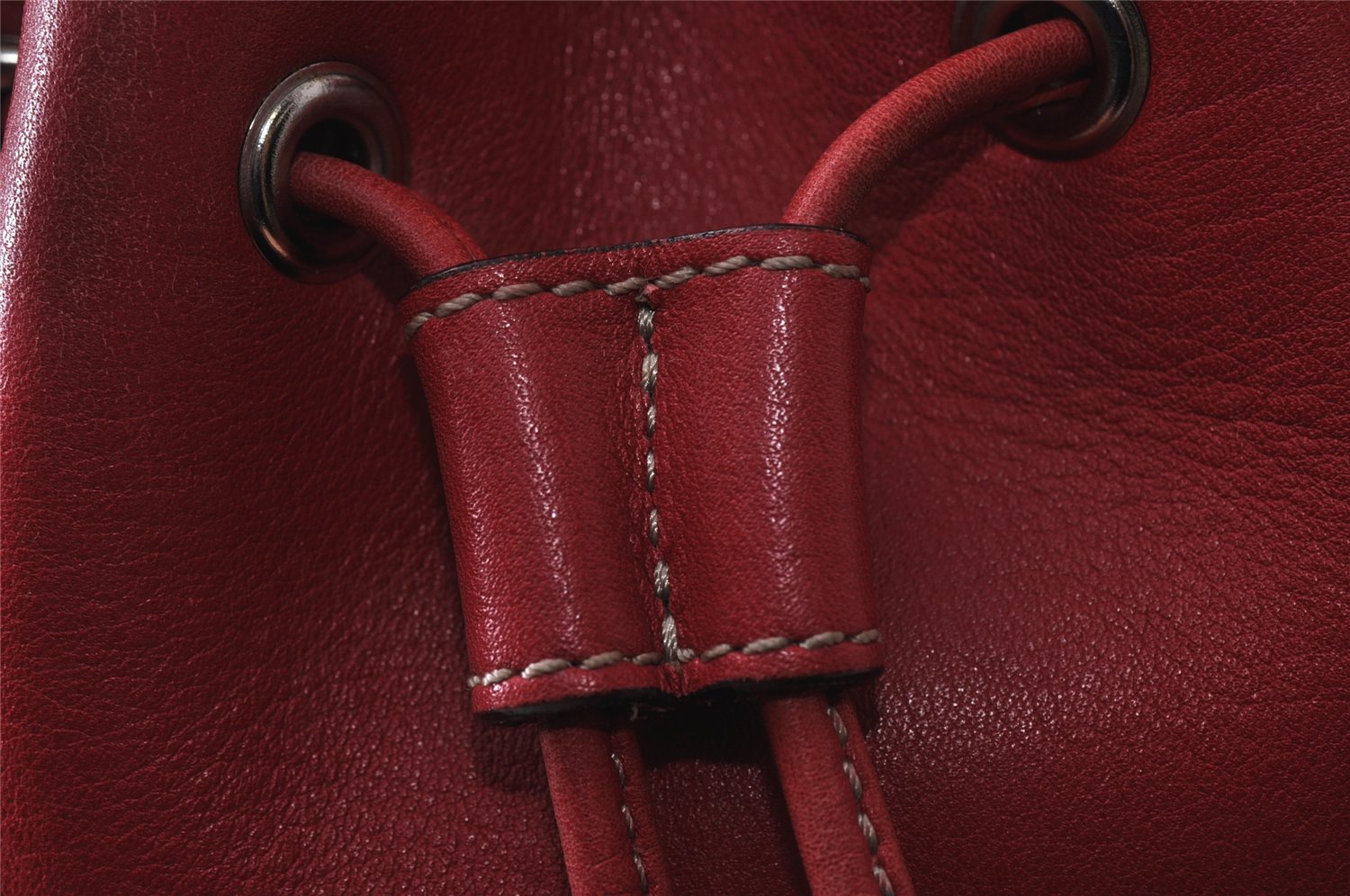 Authentic BURBERRY Leather Shoulder Drawstring Cross Body Bag Purse Red 1036K