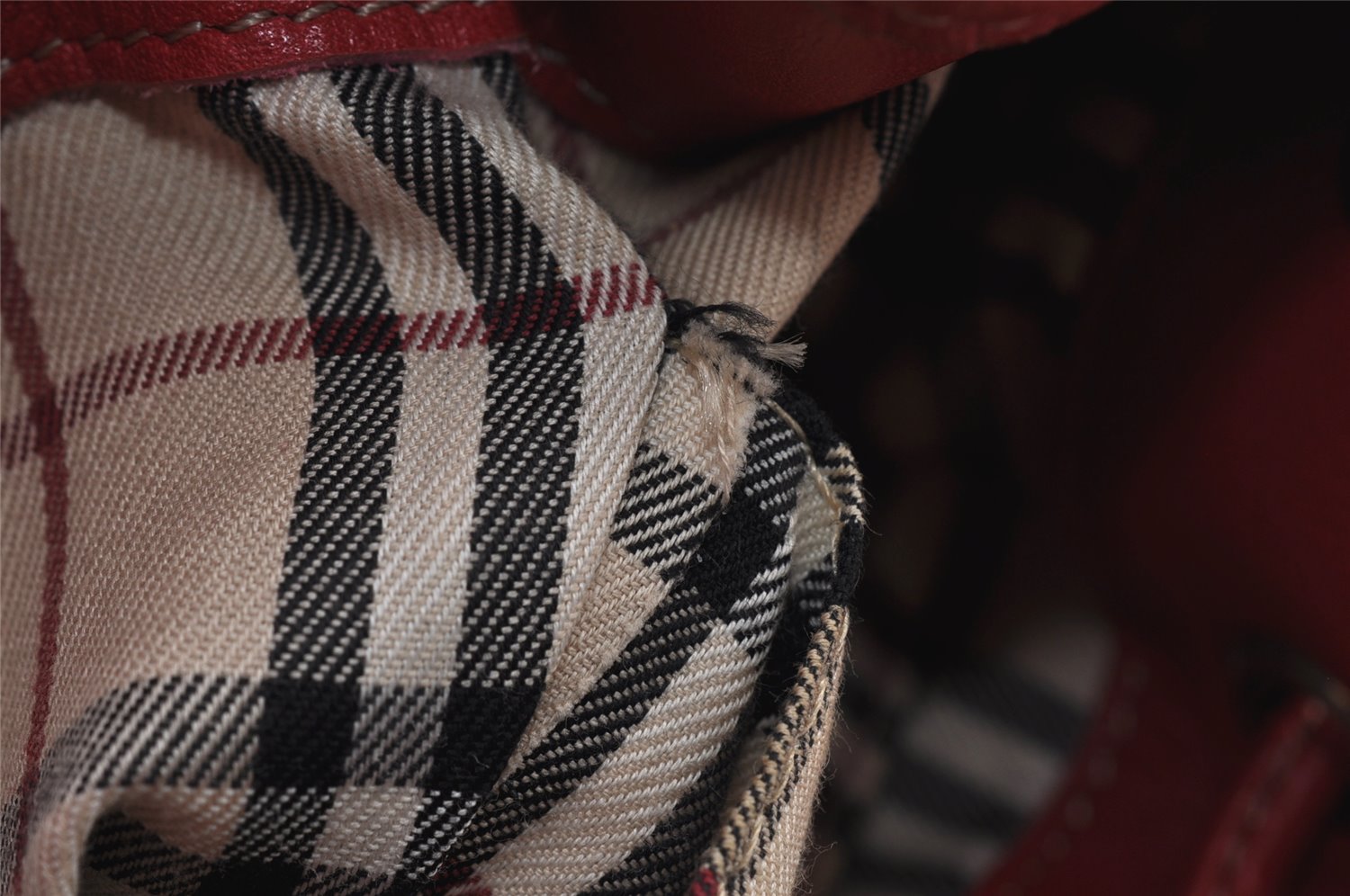 Authentic BURBERRY Leather Shoulder Drawstring Cross Body Bag Purse Red 1036K