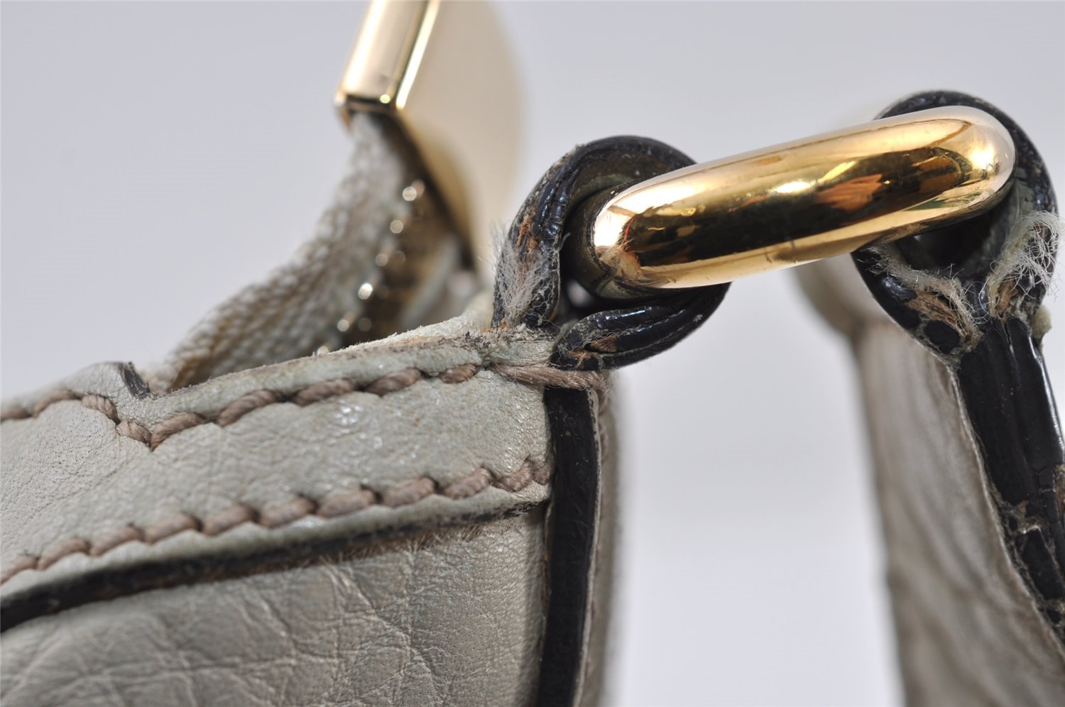 Authentic GUCCI SOHO Tassel Shoulder Cross Bag Leather 295175 White 1037J