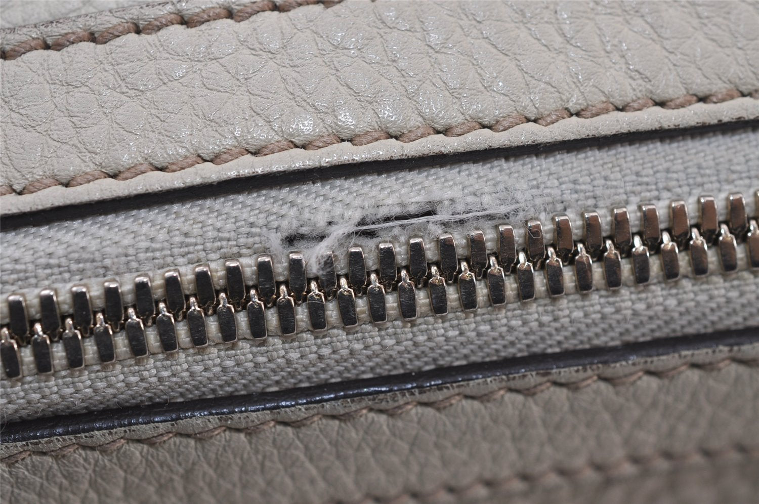 Authentic GUCCI SOHO Tassel Shoulder Cross Bag Leather 295175 White 1037J