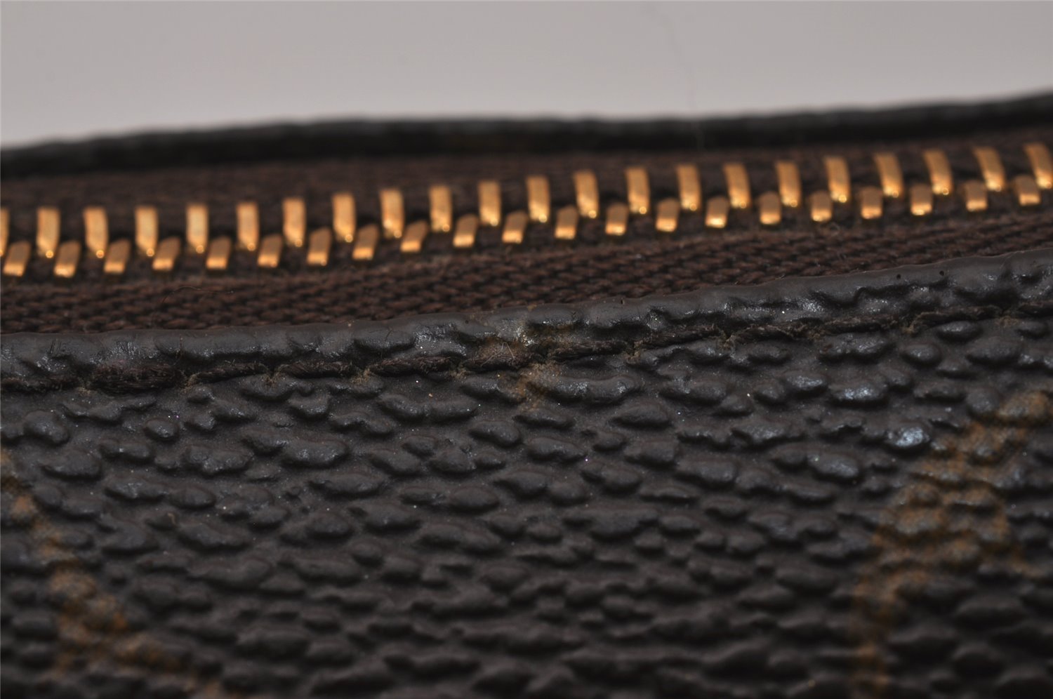 Authentic Louis Vuitton Monogram Mini Pochette Accessoires Pouch M58009 LV 1044J