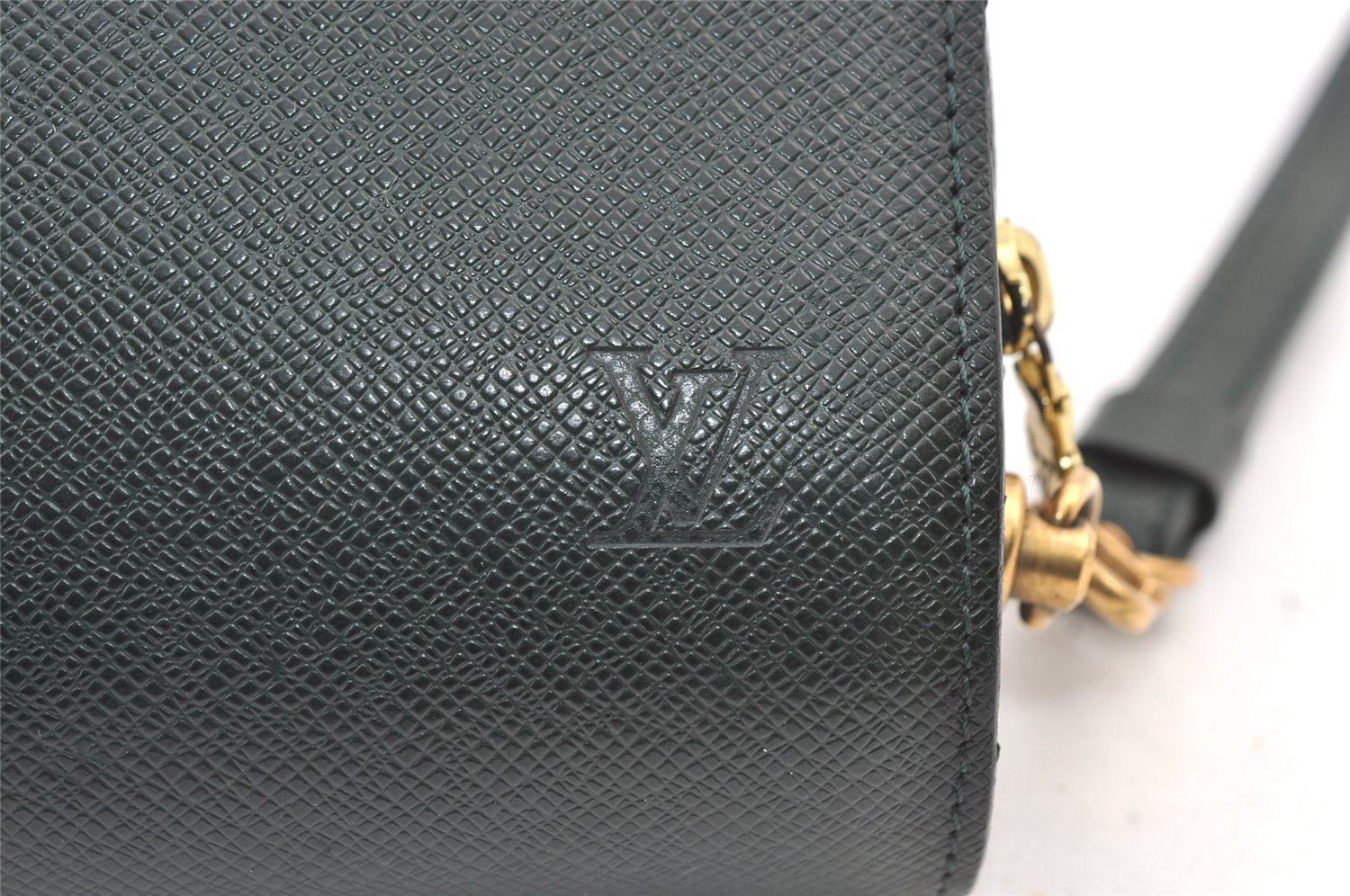 Authentic Louis Vuitton Taiga Baikal Clutch Bag Green M30184 LV 1045K