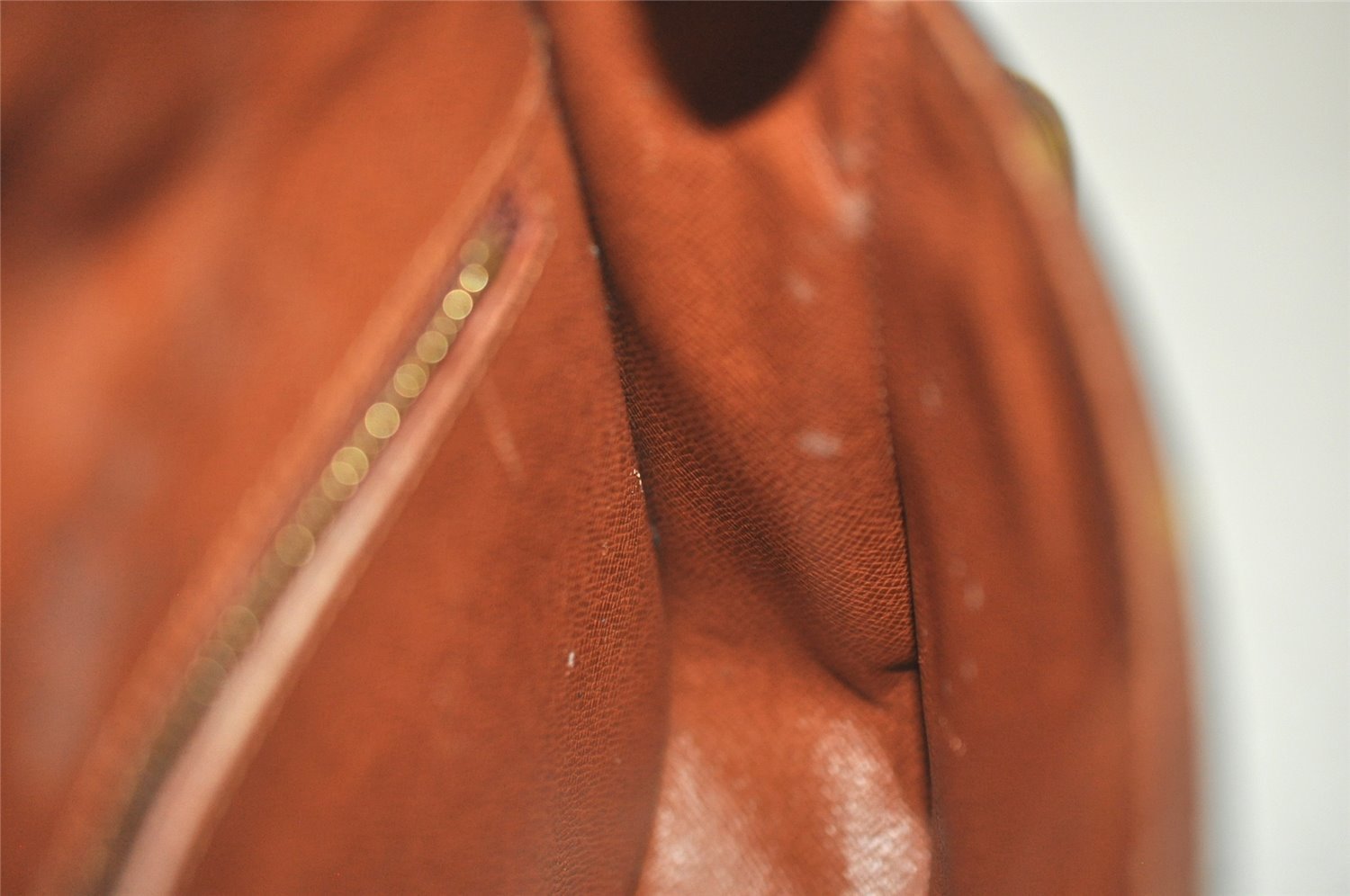 Authentic Louis Vuitton Monogram Saint Cloud MM M51243 Shoulder Cross Bag 1048I