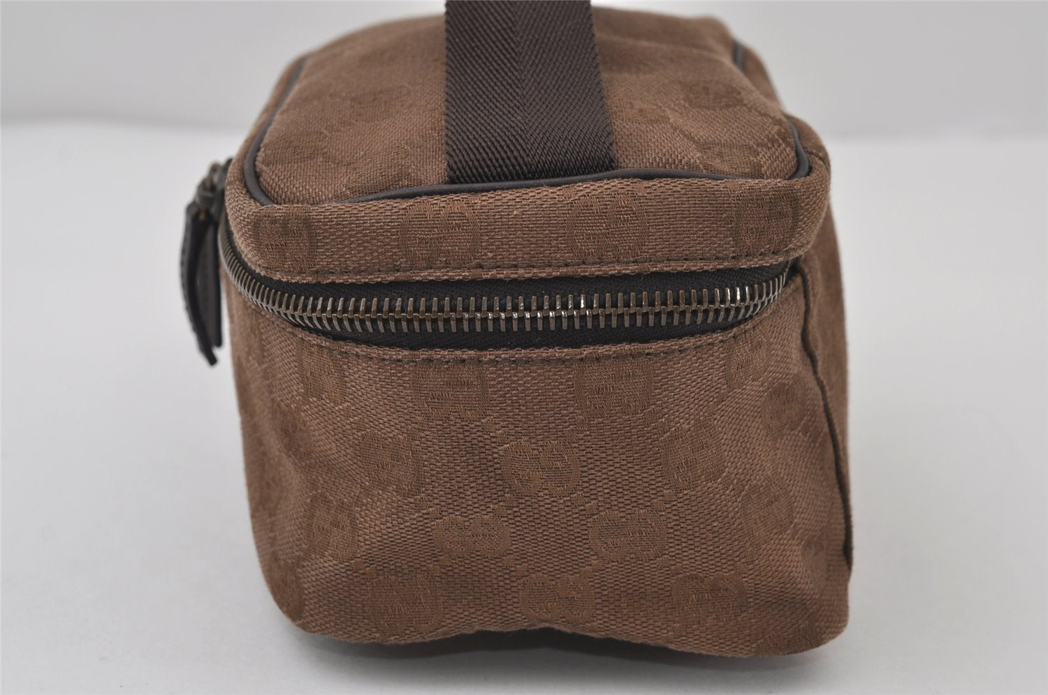 Authentic GUCCI Pouch Hand Bag Purse GG Canvas Leather 106646 Brown 1048J