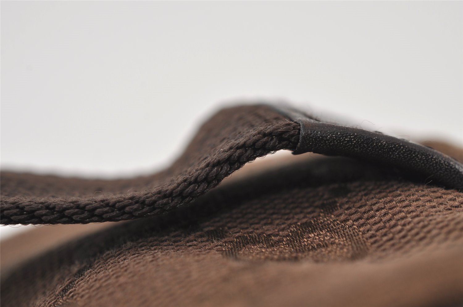 Authentic GUCCI Pouch Hand Bag Purse GG Canvas Leather 106646 Brown 1048J