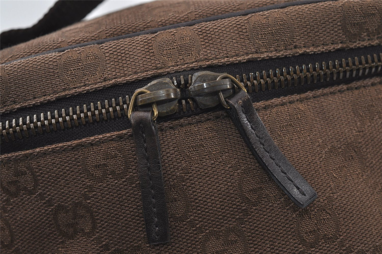 Authentic GUCCI Pouch Hand Bag Purse GG Canvas Leather 106646 Brown 1048J