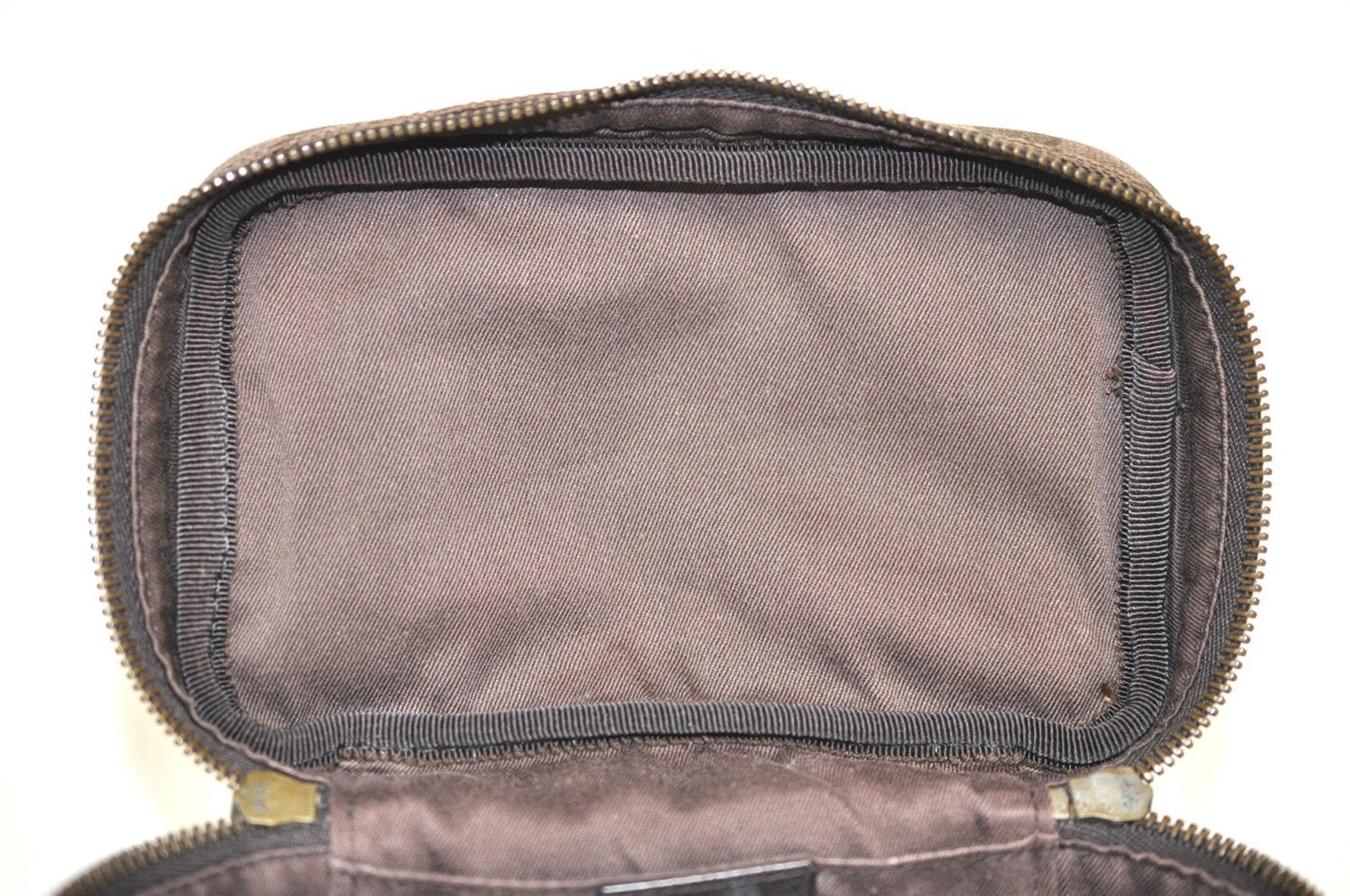 Authentic GUCCI Pouch Hand Bag Purse GG Canvas Leather 106646 Brown 1048J