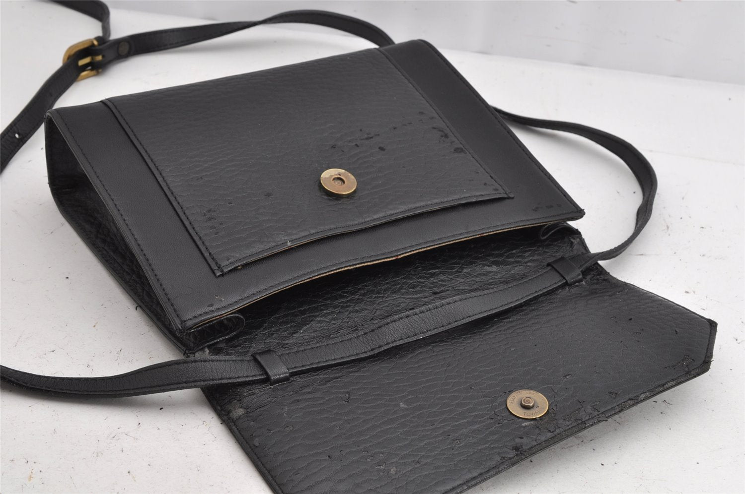 Authentic Burberrys Vintage Leather Shoulder Cross Body Bag Purse Black 1048K